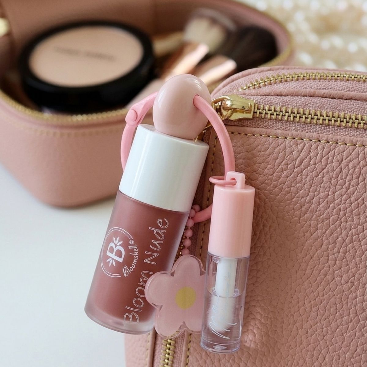 Duo Nude Mini Gloss Hidratante Bloomshell set labial nude y gloss brillo natural labios