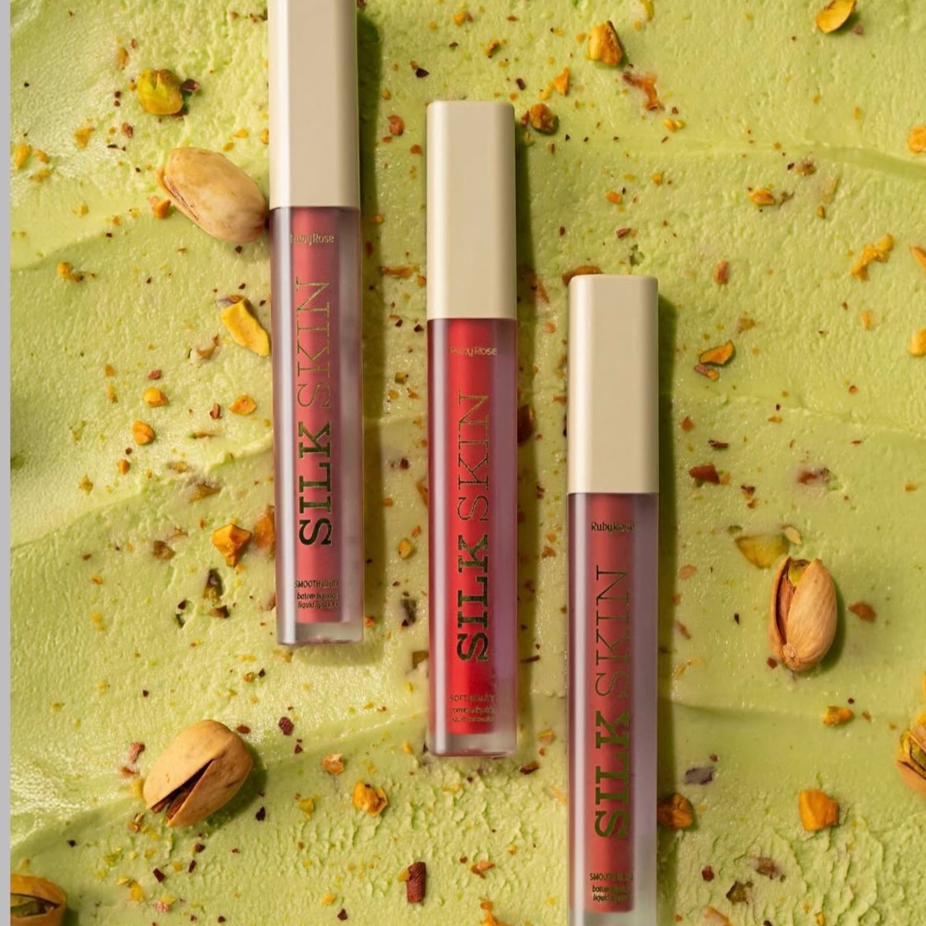 Labial Mate Silk Ruby Rose - Color intenso y textura sedosa