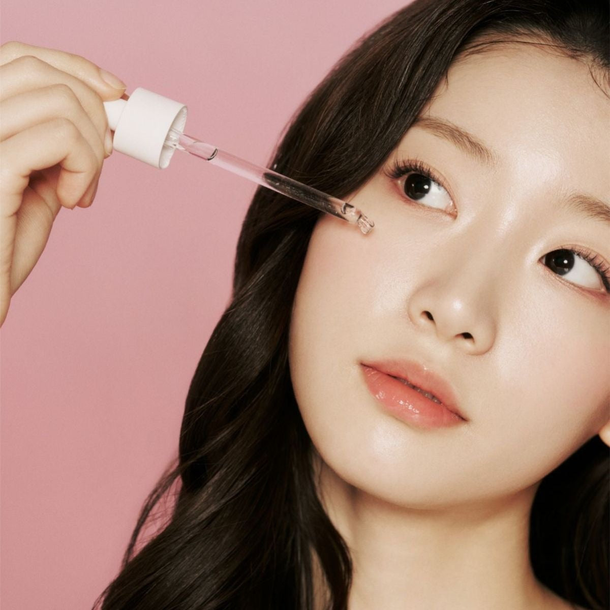 ¿Para qué sirve el serum? Todo lo que necesitas saber para transformar tu piel