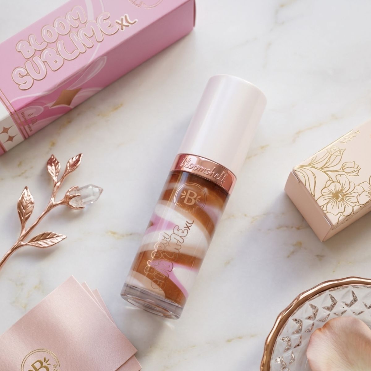 Lip Oil Bloom Sublime XL Bloomshell aceite labial hidratante brillo natural efecto volumen labios