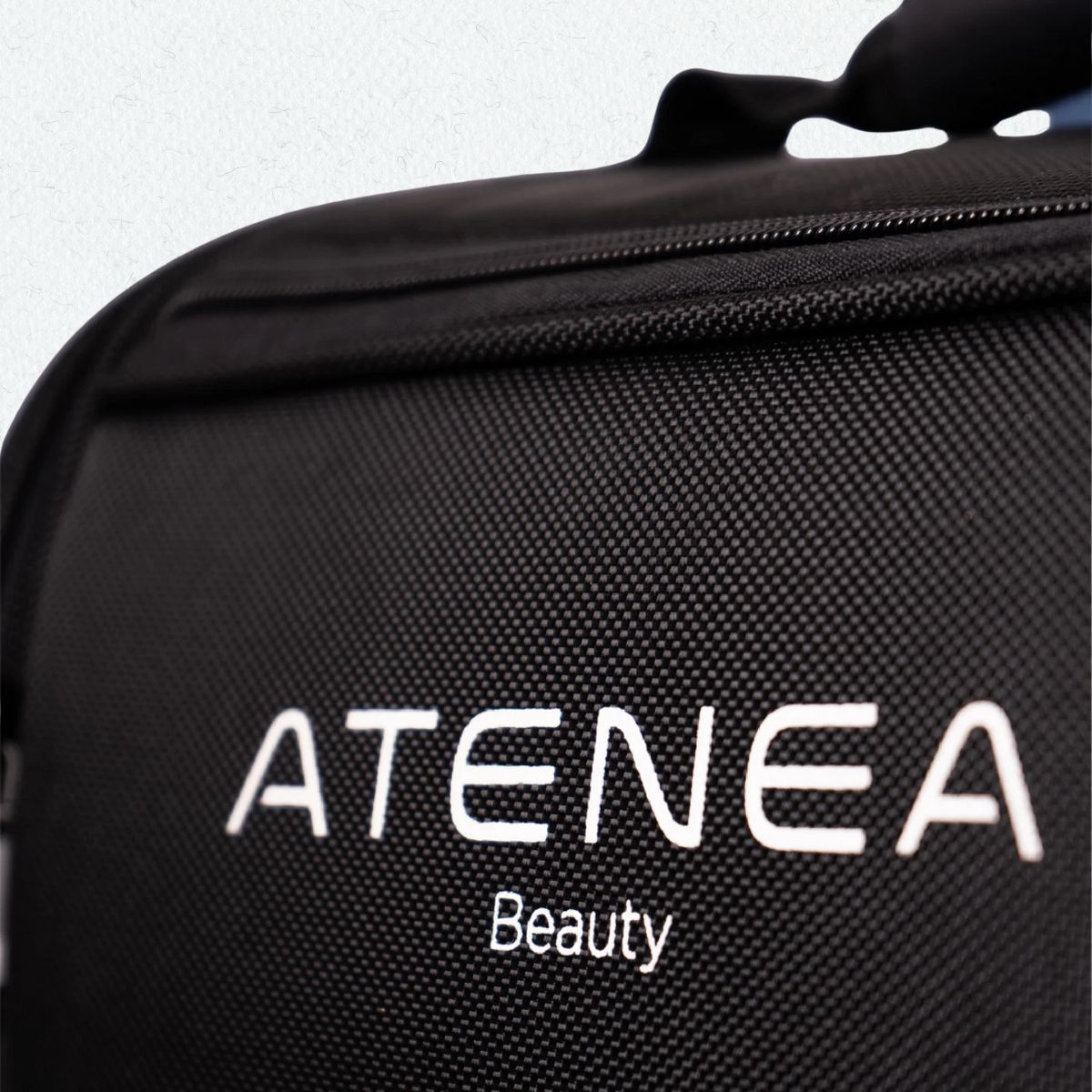 Morral organizador profesional para maquillaje Atenea color negro