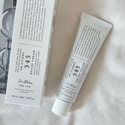 Dr Althea 345 Relief Cream calmante con niacinamida y centella asiática para piel uniforme y radiante.