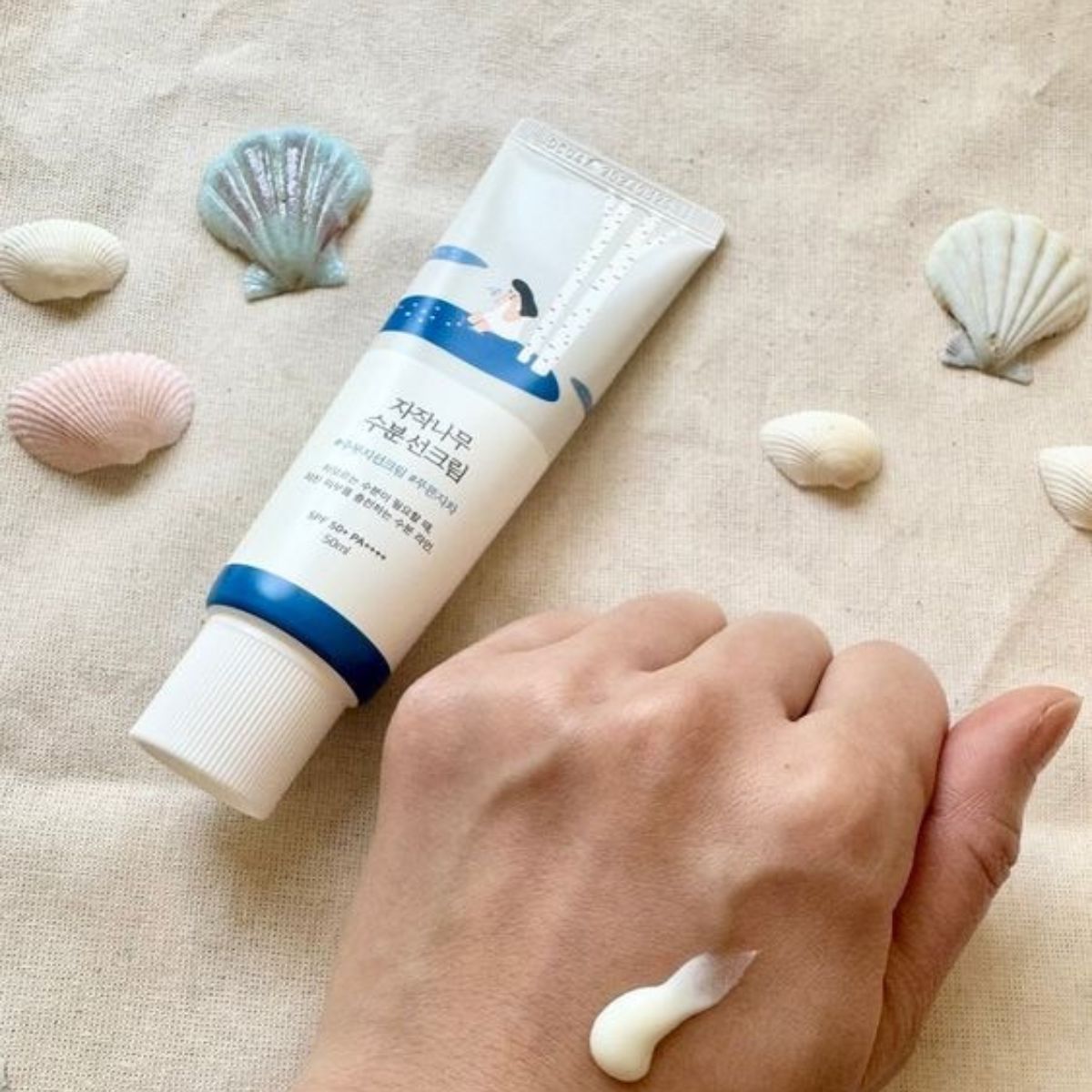 Protector Solar Coreano Round Lab Birch Juice SPF50+ Pack x2 hidratante para piel sensible.